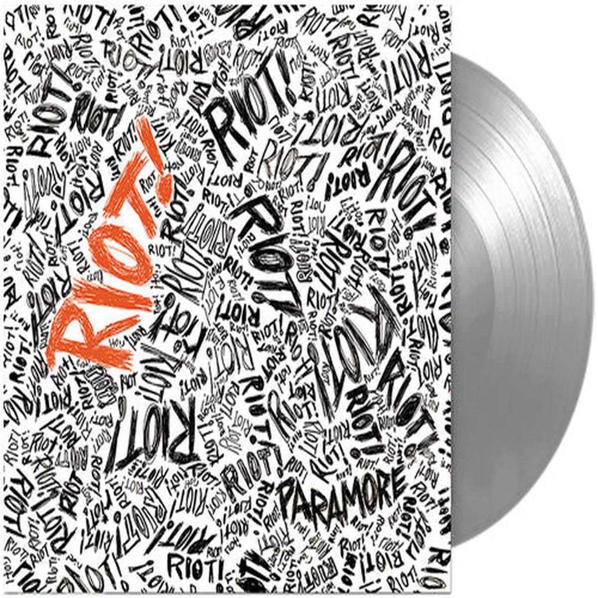 PARAMORE – RIOT