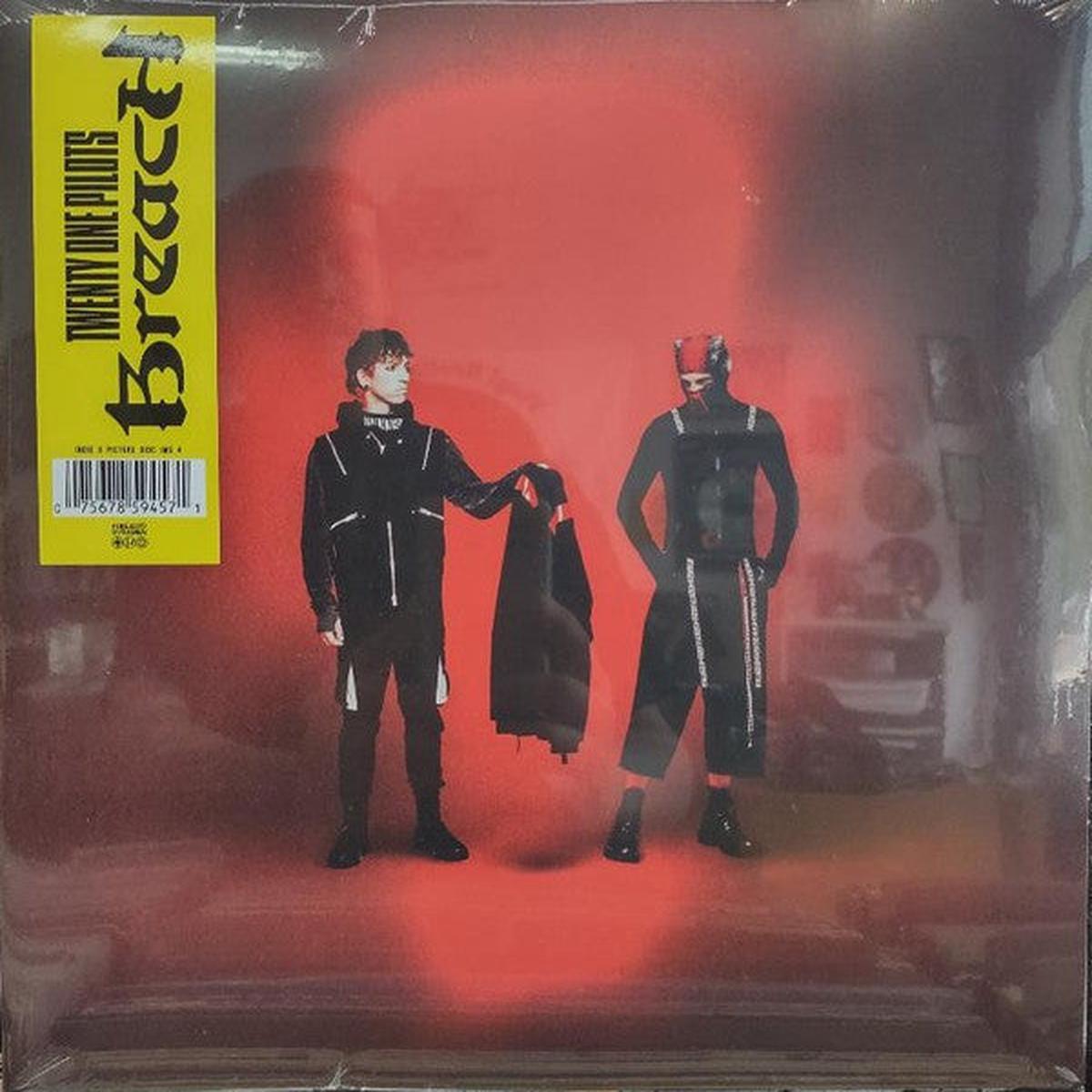 Twenty One Pilots — Breach (relive)